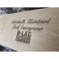 Custom Skateboard Deck mit individueller Lasergravur